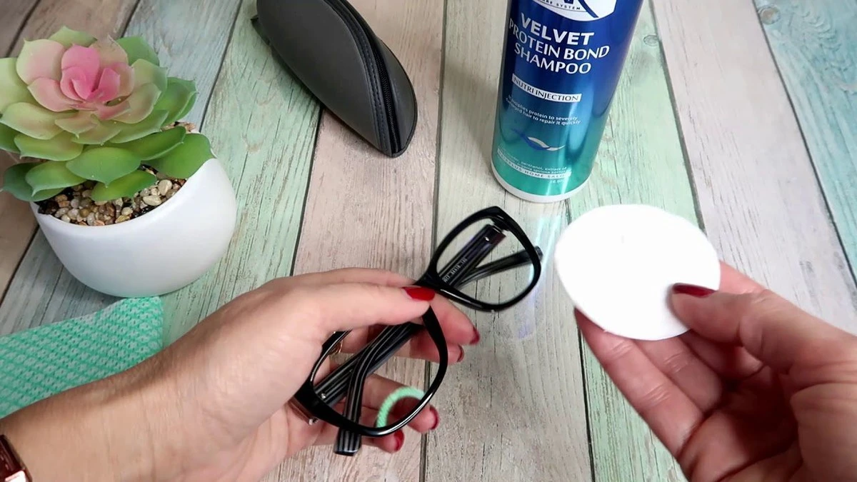 Pro skleněné brýle: Triky, jak zabránit mlžení brýlí v zimě?