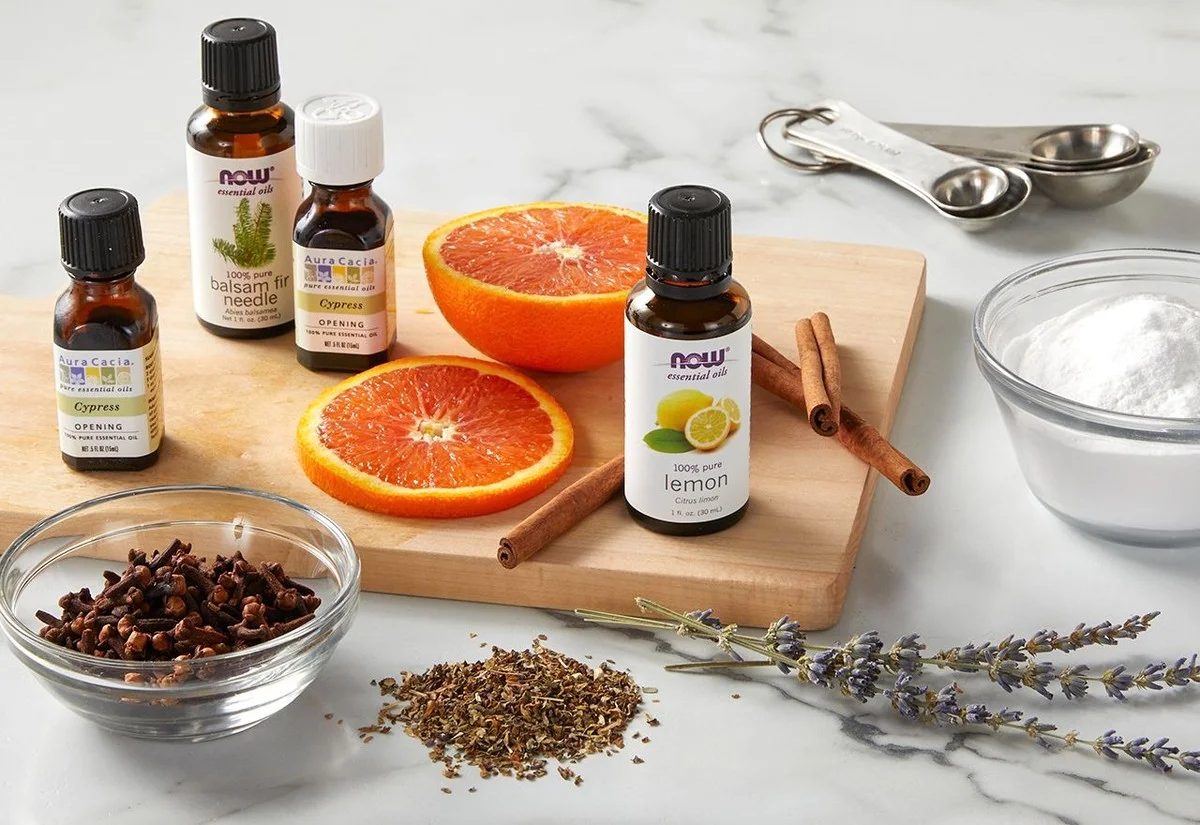 Nečekaný trik: Těchto 6 esenciálních olejů vám promění úklid a ušetří peníze