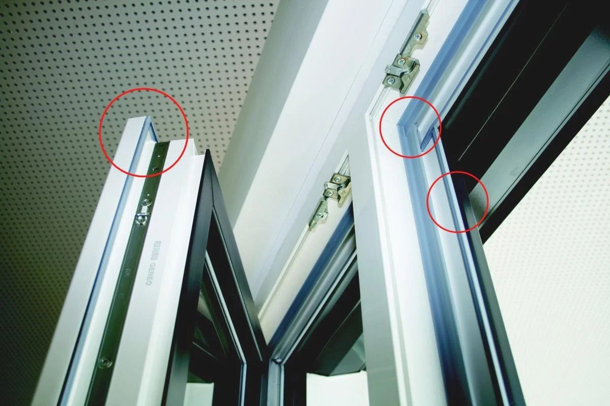 Neodpad, ale záchrana před průvanem: přilepeno za 5 minut – a okna jsou 1000x těsnější než nová - image 2