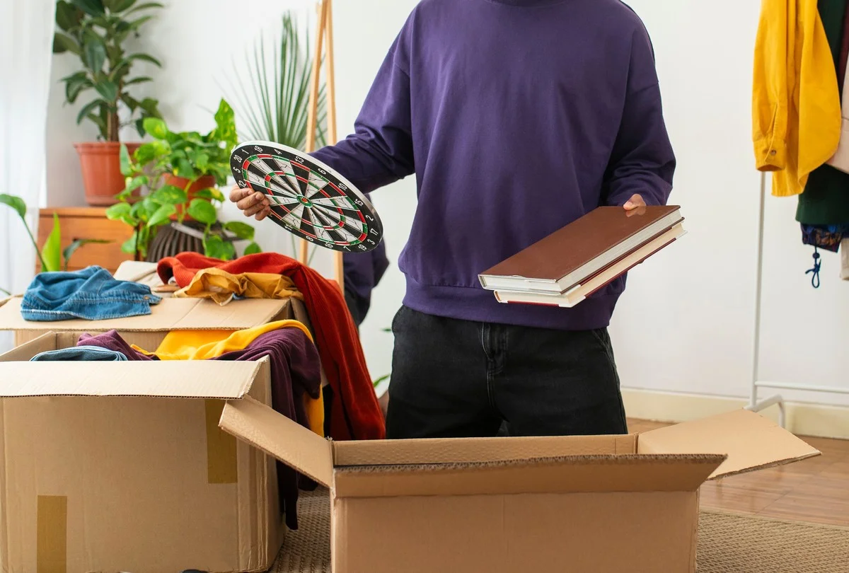 Jak se zbavit nepořádku jinak: Metoda „zpětného úklidu“ pro snadnější rozloučení