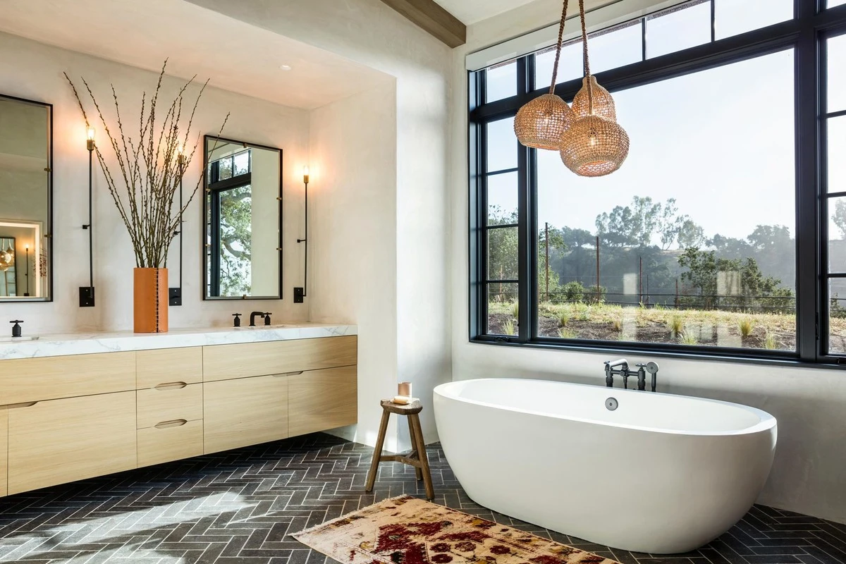 Vana je přežitek? Designéři vysvětlují, na čem v dnešních koupelnách skutečně záleží