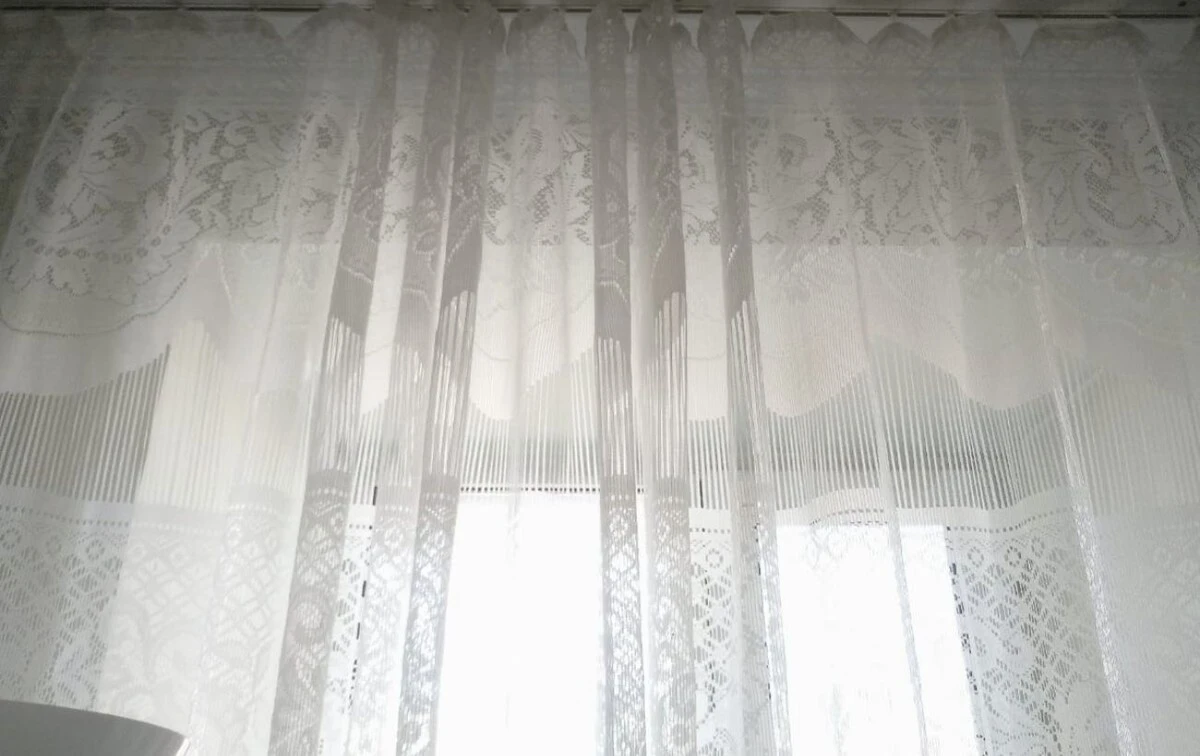 Jediný trik, jak vybělit záclony na Velikonoce: Vaše babička ho znala, moderní hospodyňky zapomněly