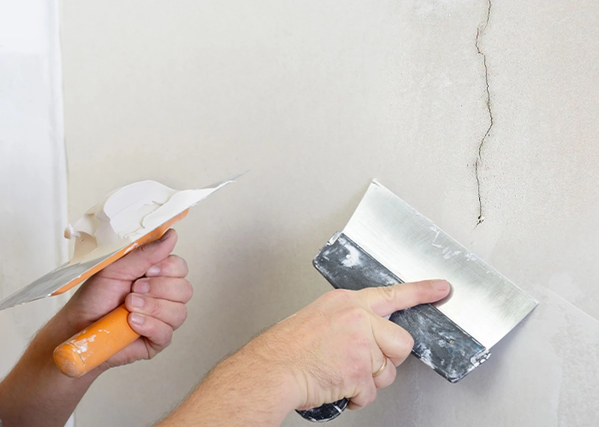 probudovateleco-extra-2.webp Pro budovatele: Co dávají do prasklin místo cementu pro věčnou pevnost betonu - image 2