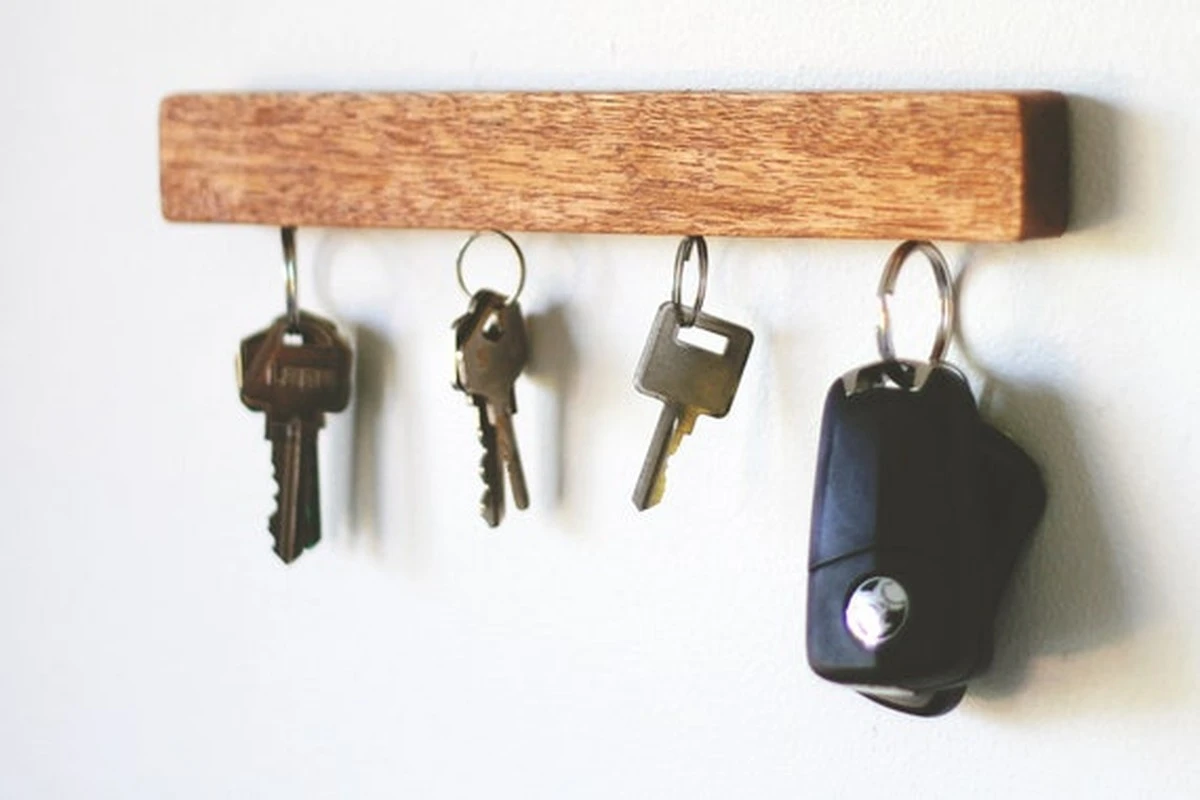Klíče už nikdy neztratíte: Trik s magnetem, který ocení každý - image 1
