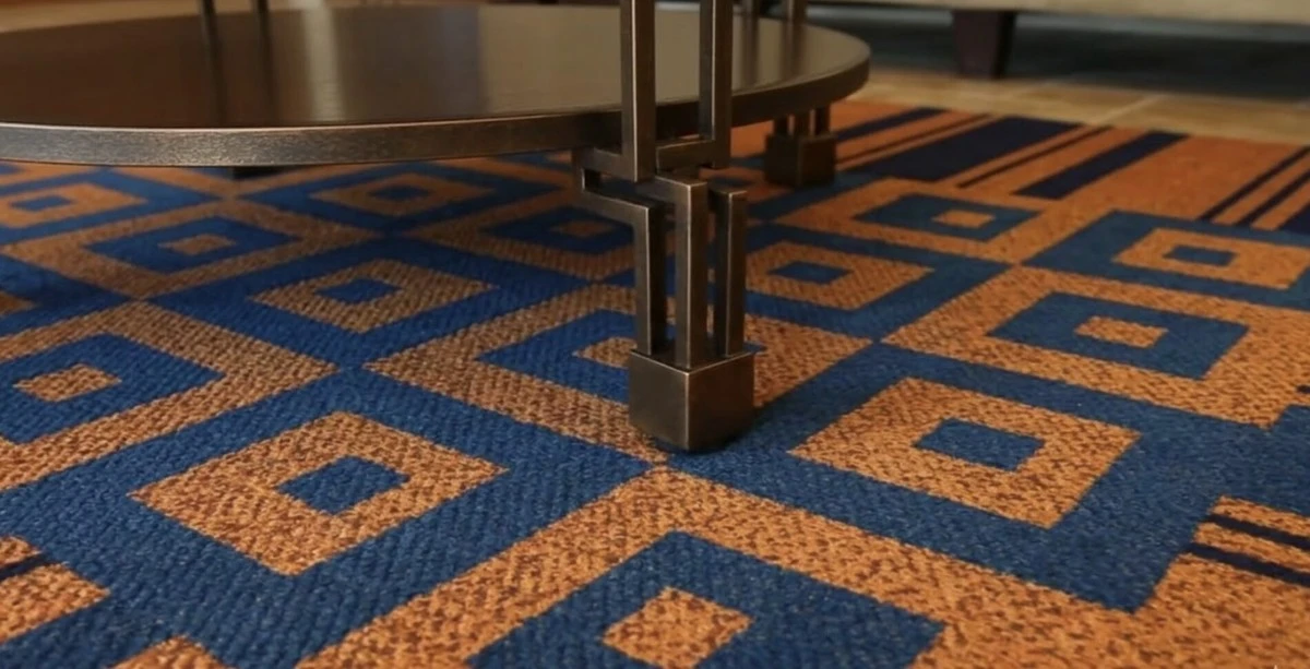 Proč jste si tuto podlahu zamilovala, ale teď se ptáte, kde sehnat materiál: tento typ podlahy se stal hlavním trendem roku 2026