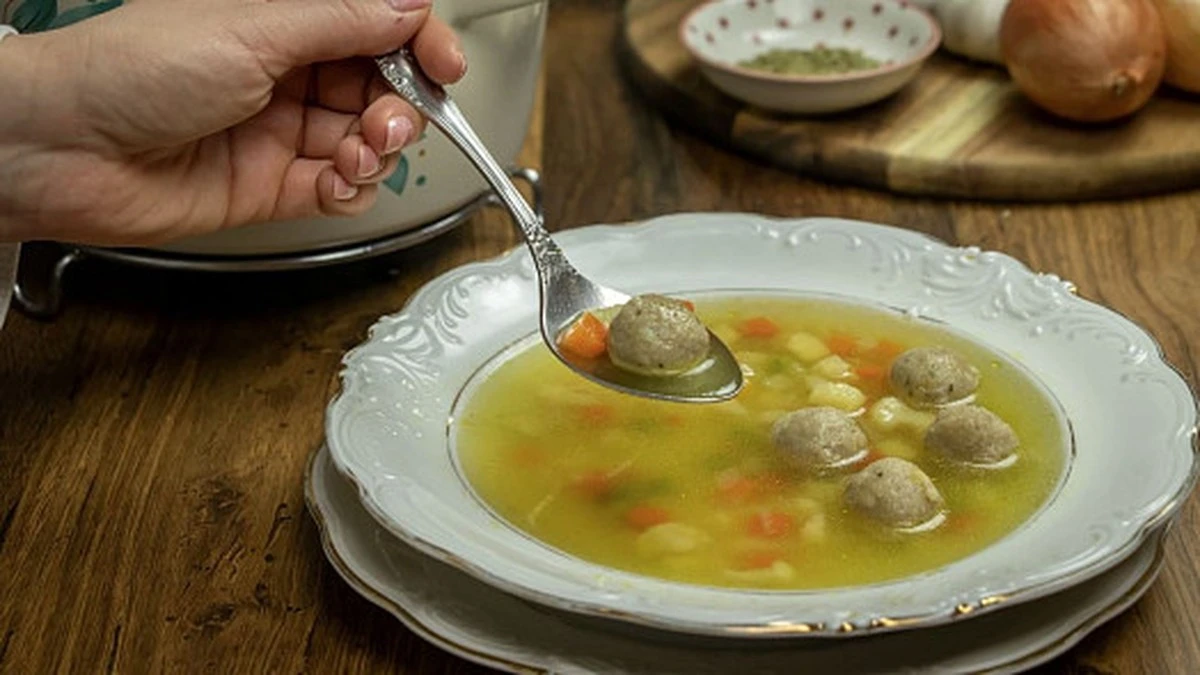 Máte rádi knedlíčky? Tak přestaňte vařit takhle. Jedna sklenice ledové vody to změní. - image 1