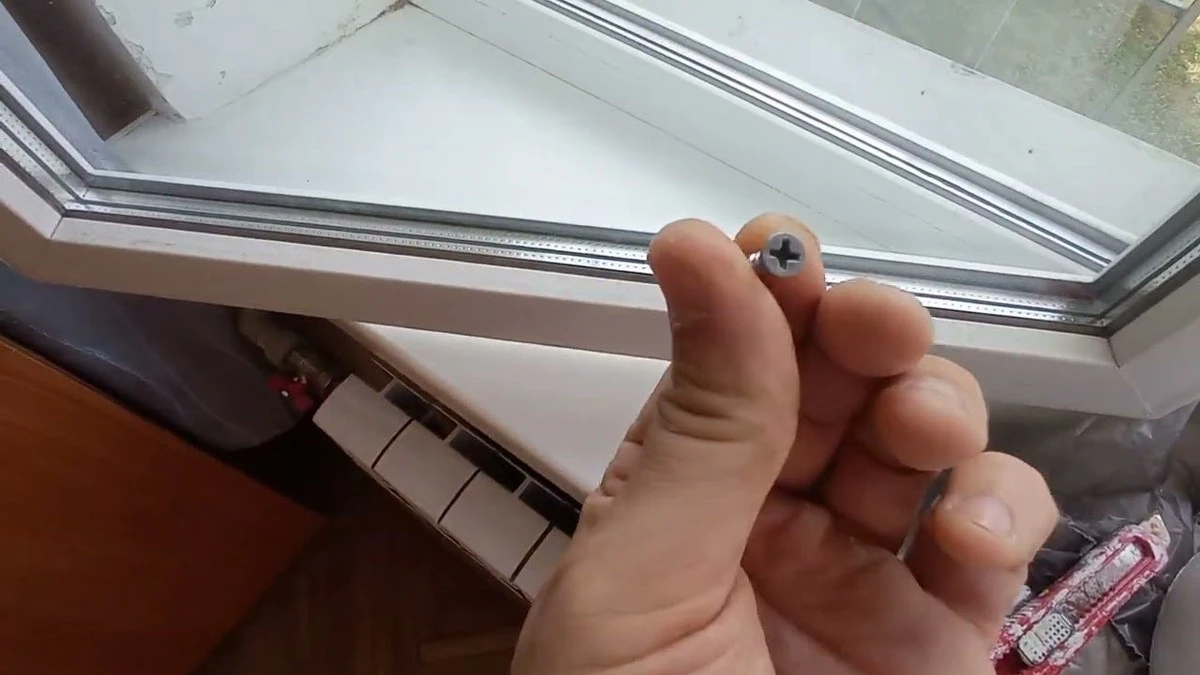 Zmrzlé průvany od oken? Tento trik na 10 z 10 obnoví teplo.