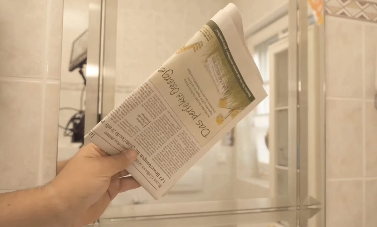 Proč zrcadla a okna umývám starými novinami a čajem: žádné šmouhy, blesk za 2 minuty