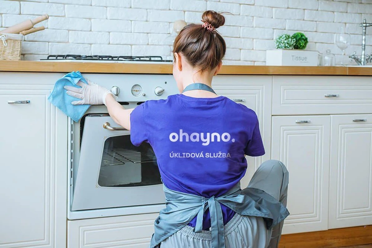 10 věcí, které na kuchyňské lince prozradí, že je čas na úklid - image 1
