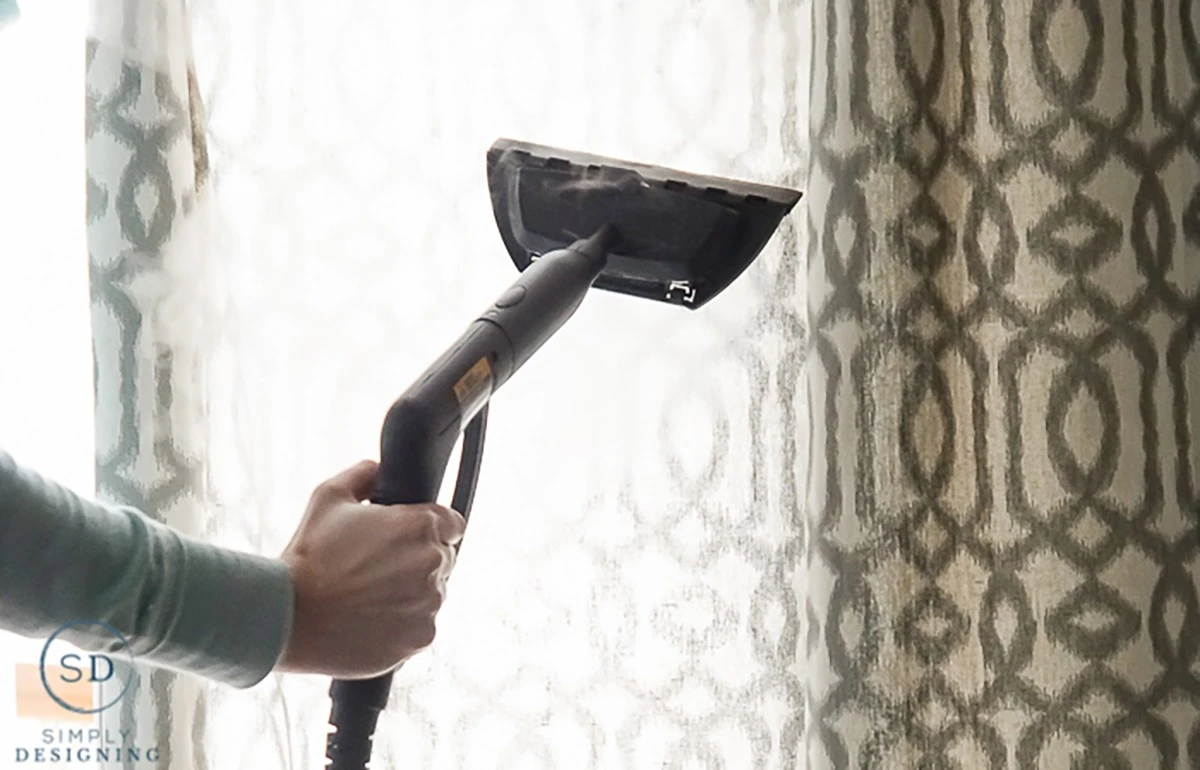 jakvyzehlitzacl-extra-1.webp Jak vyžehlit záclony bez žehličky: Trik, který jsem používala 40 let - image 1