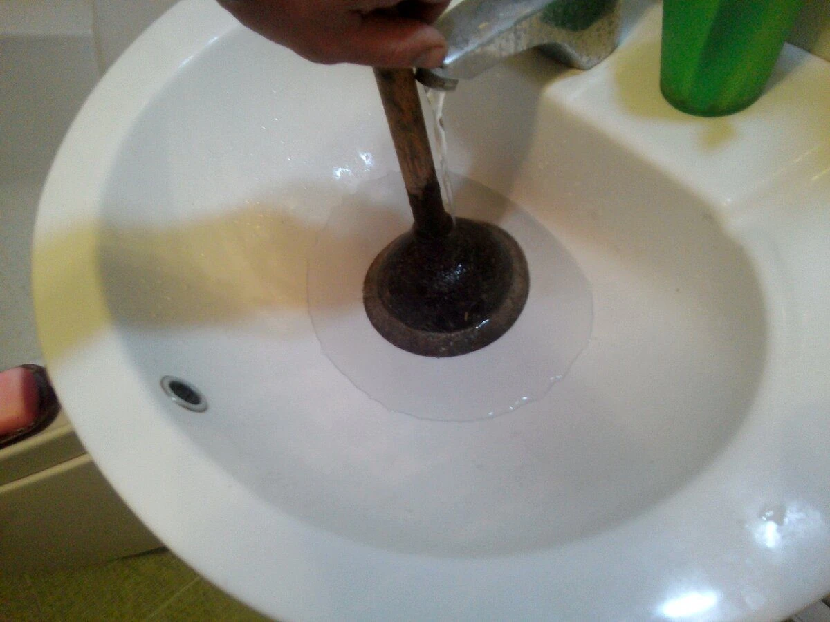 Засмічення v odpadech zmizelo jako kouzlem: Stačil jeden trik a dva prášky