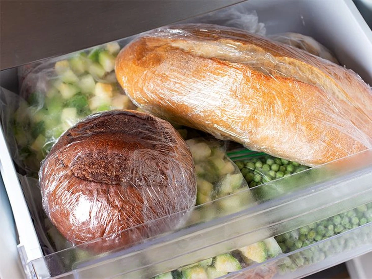 Zmrazený chléb zrychlí váš metabolismus a sníží kalorie. Dietologové to doporučují ze 2 důvodů - image 1