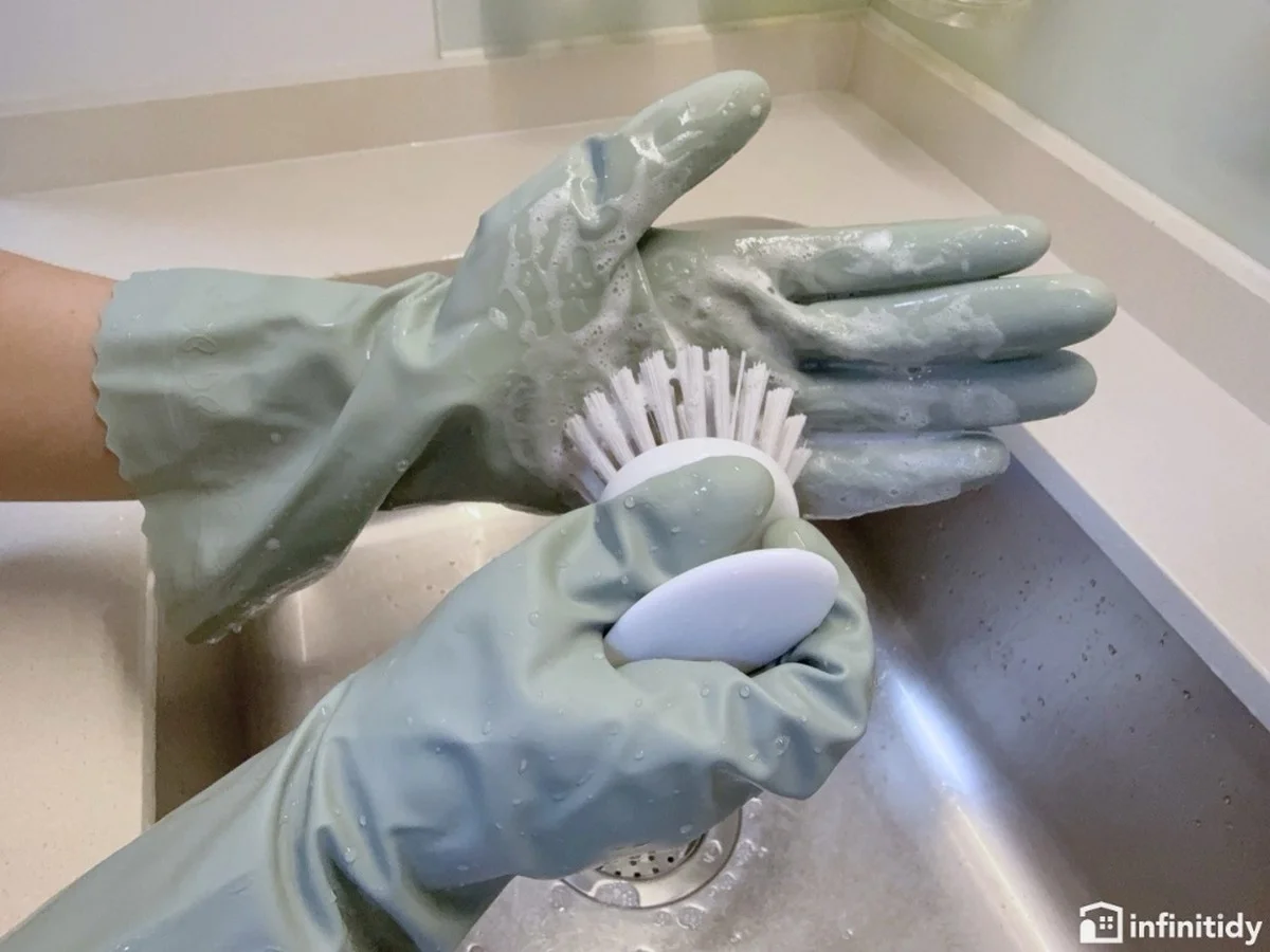 Proč zkušení kutilové schovávají lékařské rukavice do šuplíku (A není to kvůli virům) - image 2