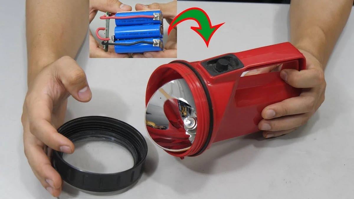 Starý svítilna ožije: Proměňte ji v nepostradatelný nouzový balíček za 2 minuty - image 1