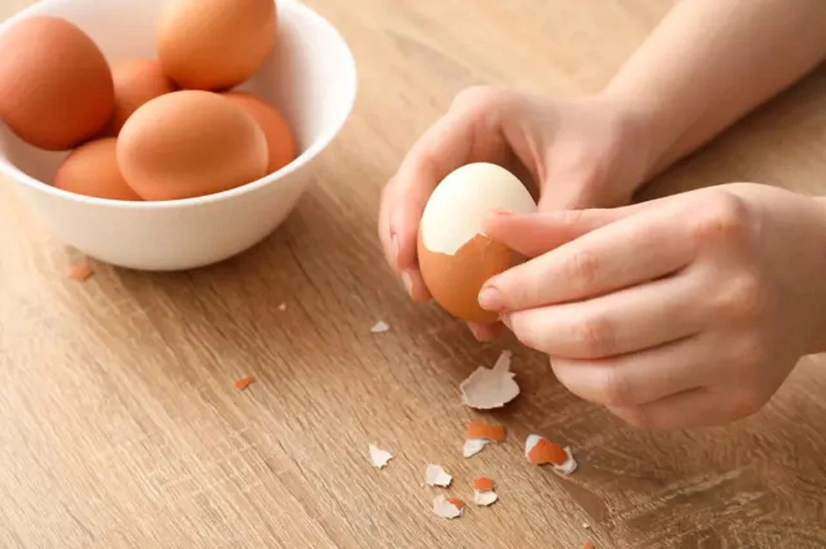 Jednoduchý trik s párátkem: proč už nikdy nebudete trucovat u loupání vajec - image 2