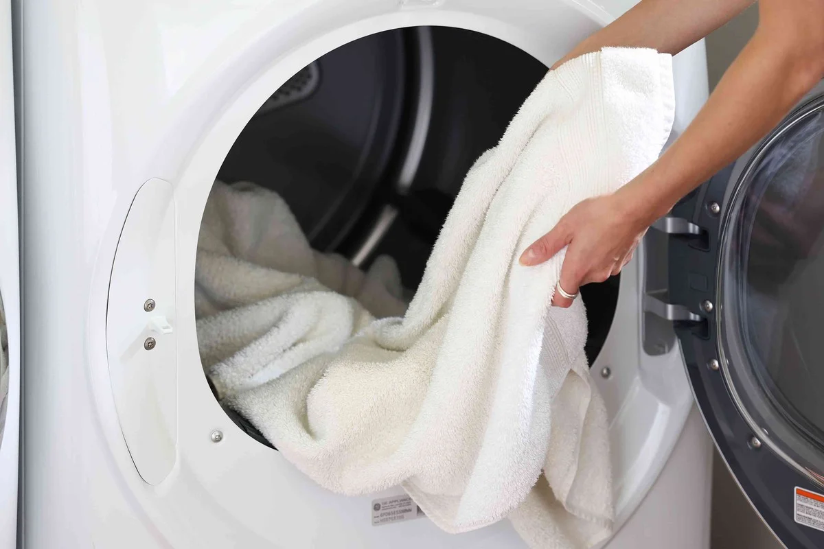 Proč zkušení pradlenky nikdy nedávají aviváž do ručníků (a co používají místo toho)