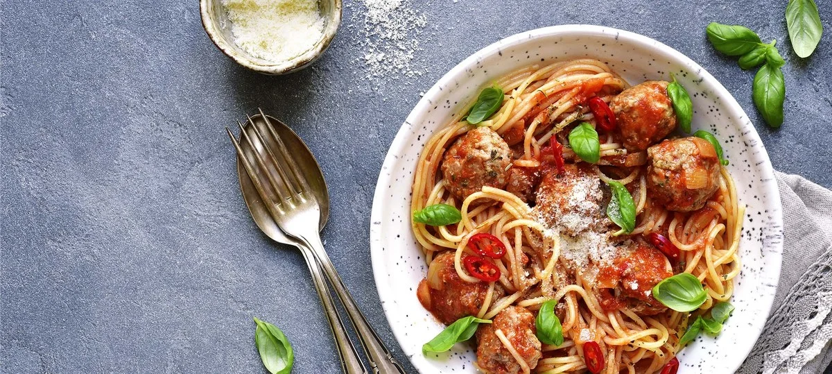 Proč Italové nikdy nedávají olej do vody, když vaří těstoviny: Stačí jedna lžíce soli - image 1