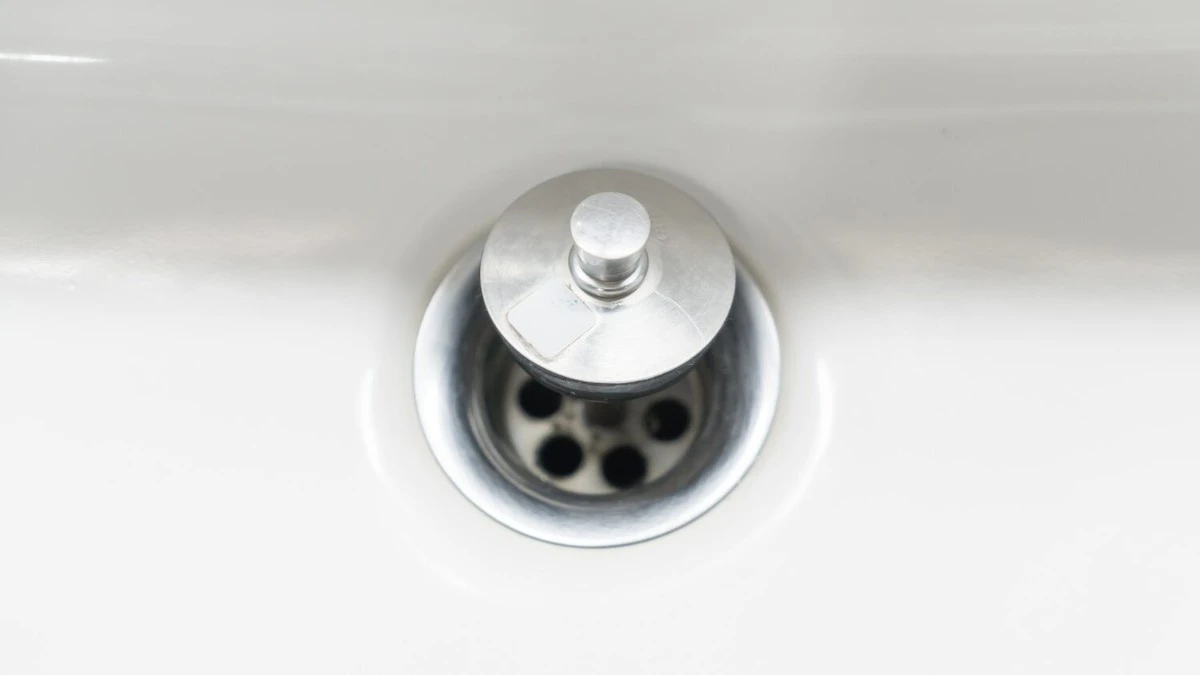 Domácí směs na ucpání dřezu: sůl, soda a prášek za 30 minut bez chemie