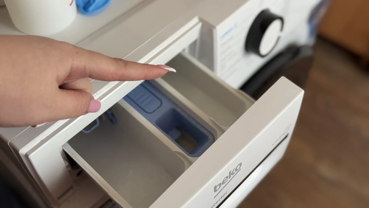 Zapomeňte na drahé čističe: Směs ze spíže vaši pračku oživí