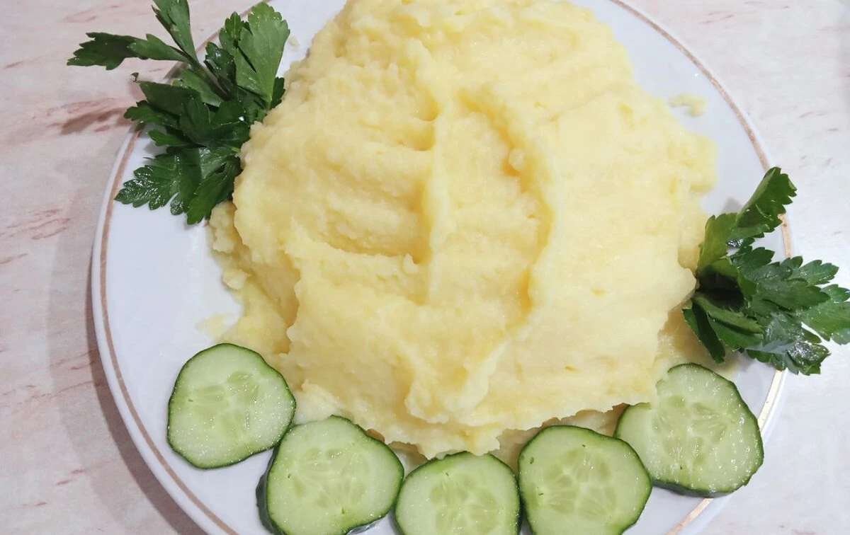 Proč je vaše bramborová kaše jako obláček: 1 tajná přísada na samém konci