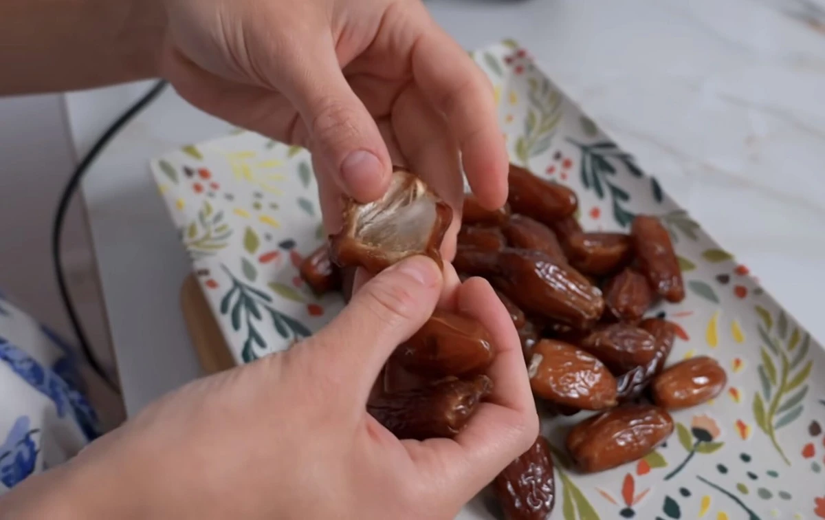 Proč vaše tchýně po tomto triku s datlemi už nekoupí „v akci“