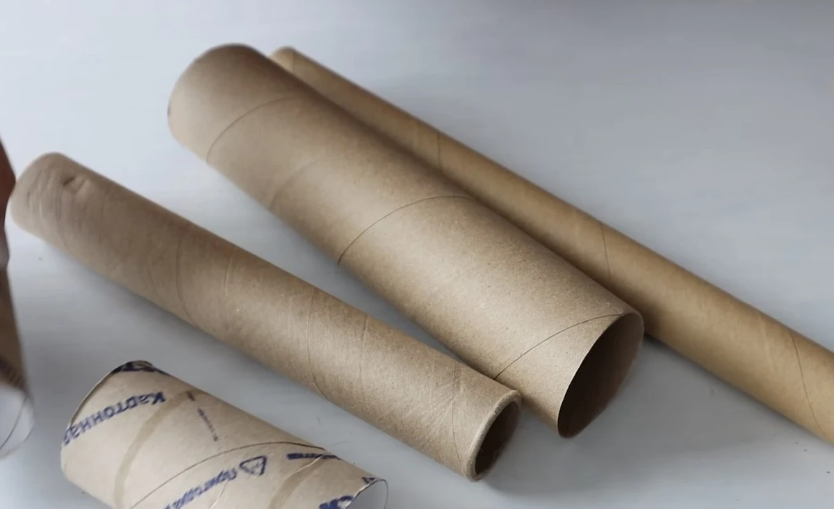 3 chytré triky z kartonových trubek, které vám ušetří peníze i místo