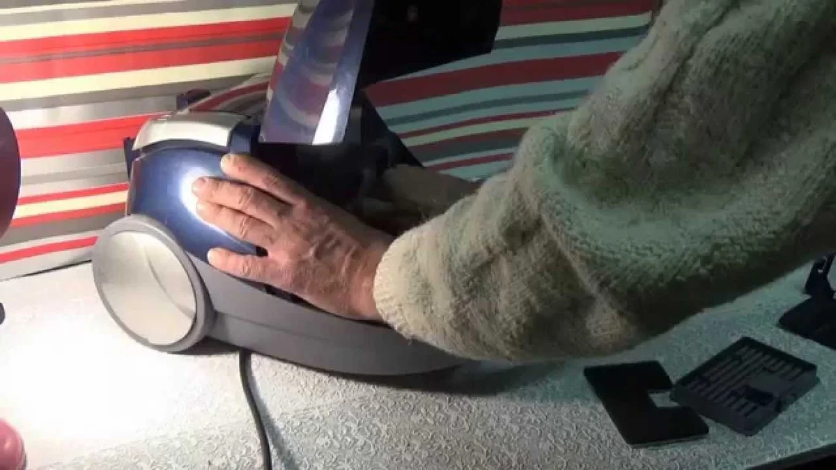 Tajemství, proč vysavač po roce ztrácí tah: Jak ho oživíte, aniž byste volali opraváře