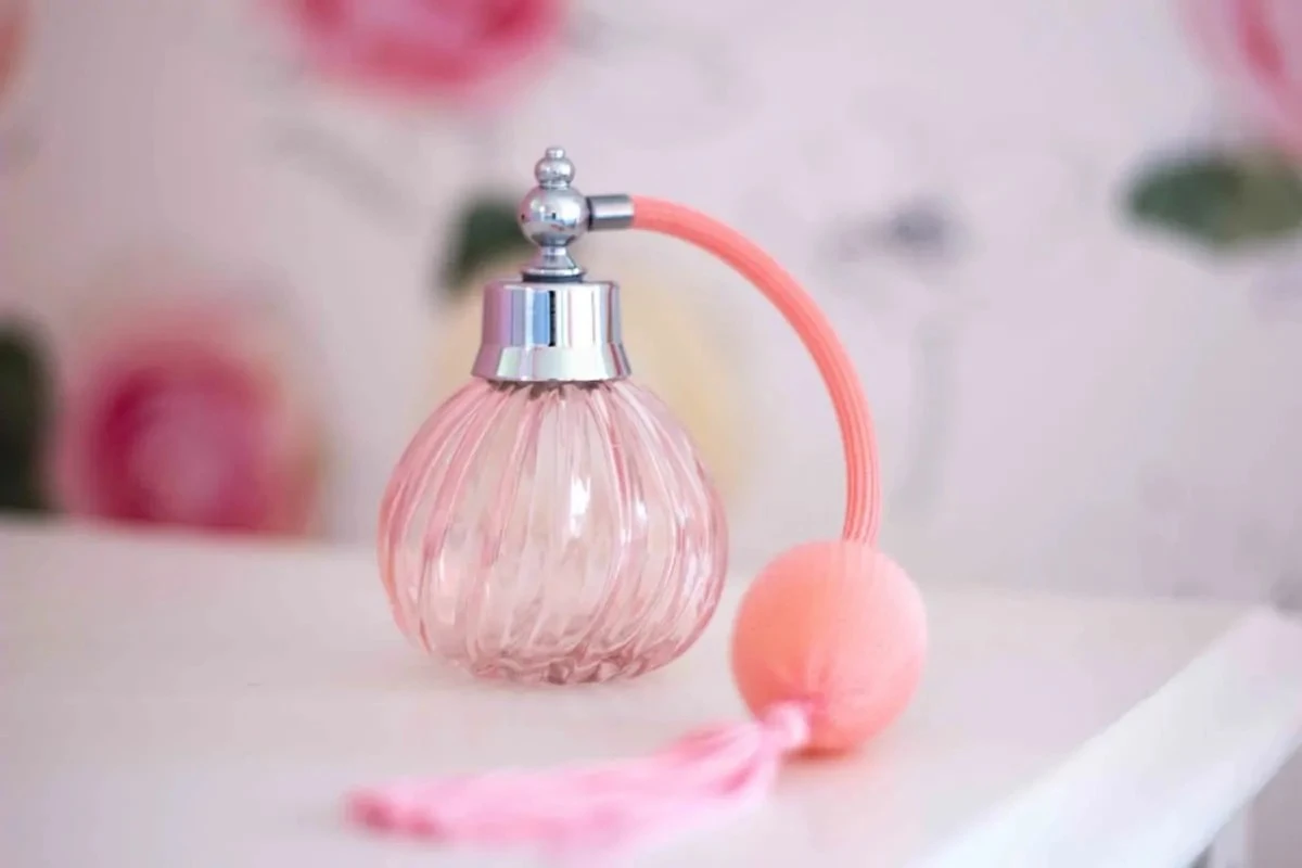 Domácí osvěžovač vzduchu: 100 ml aviváže promění váš domov v parfumerii - image 2