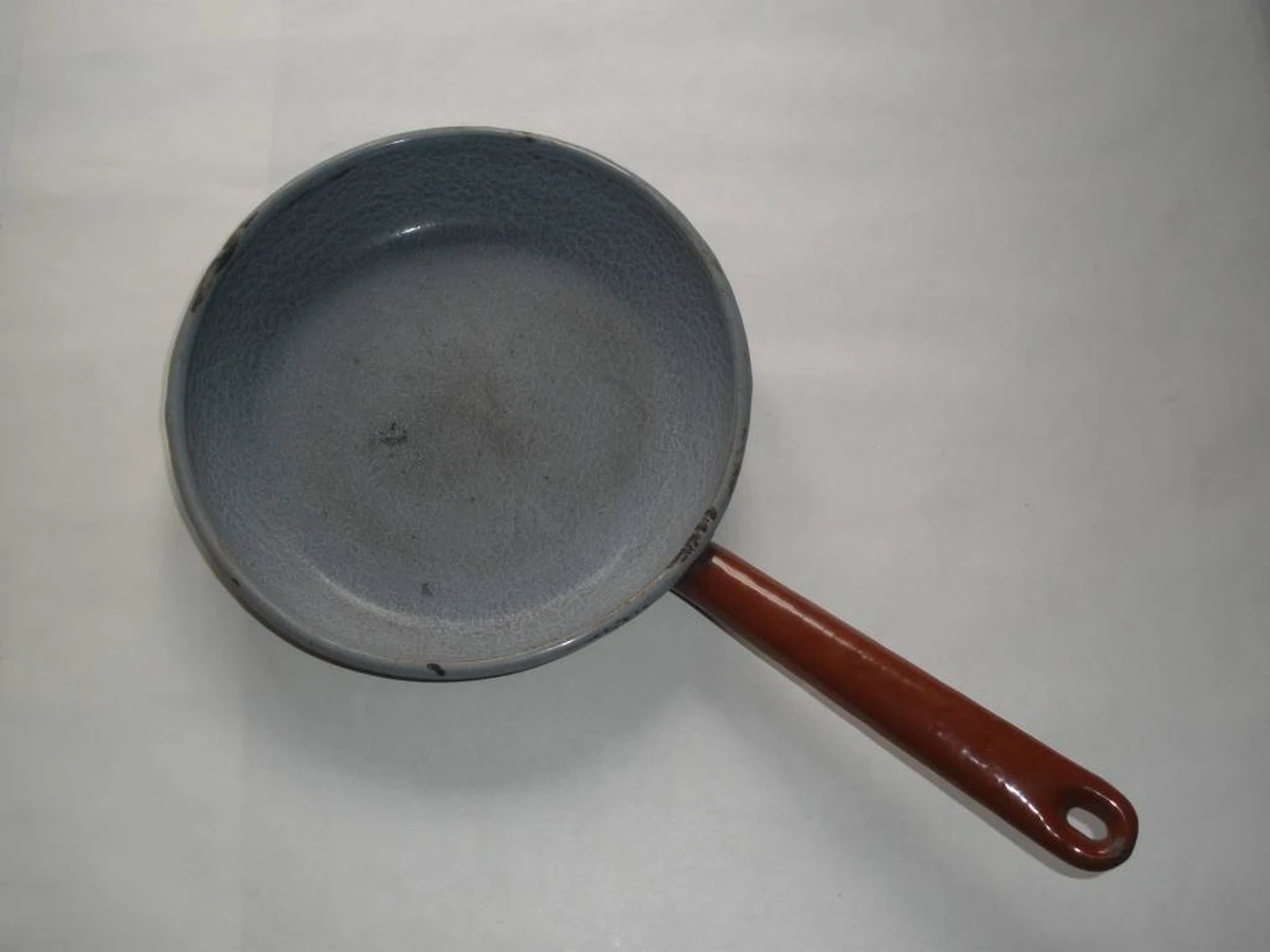 Stará pánev jako nová: 3 levné triky pro nepřilnavý povrch - image 1