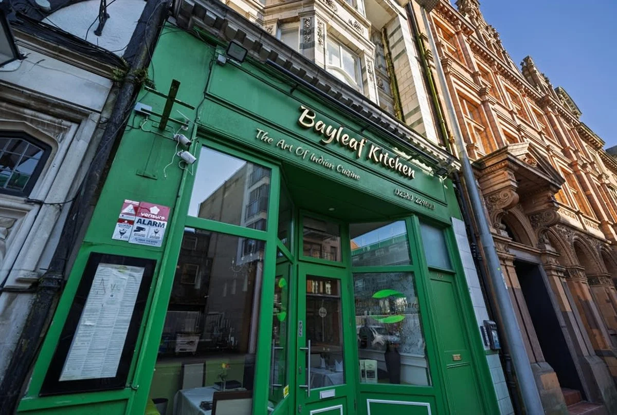 Proč dávám 3 bobkové listy do soli a zbytek do spíže s moukou? Tajná zbraň šéfkuchařů proti plísni a hmyzu - image 1