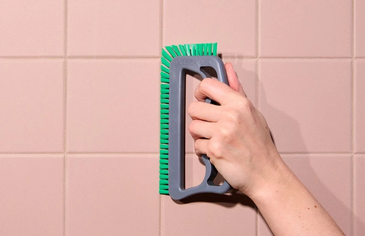 Jak 10 minut práce se starým kartáčkem promění zašlé spáry v nové bez VÁŽNÉHO čištění - image 2