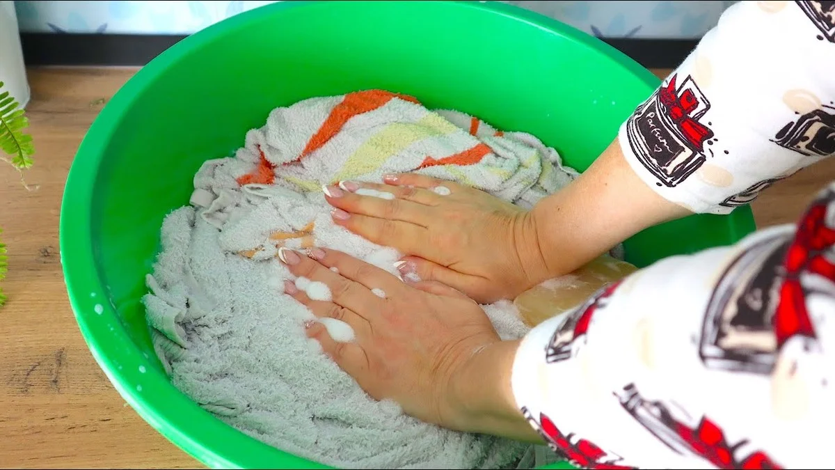 Babička v úžasu: Jak jsem vyčistila zaschlé ručníky jedním trikem