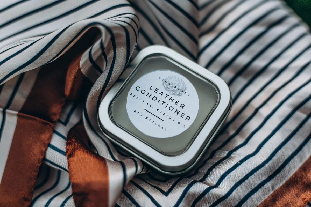 Tento trik z lekárne vyrieši veškeré problémy: prečo by ste si mali natrieť topánky ricínovým olejom - image 2