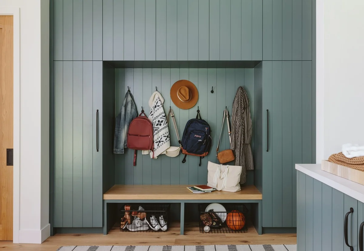 Jedna Nenápadná Změna Vám Ušetří Stovky: Organizace Domácnosti podle Pravidla First In, First Out