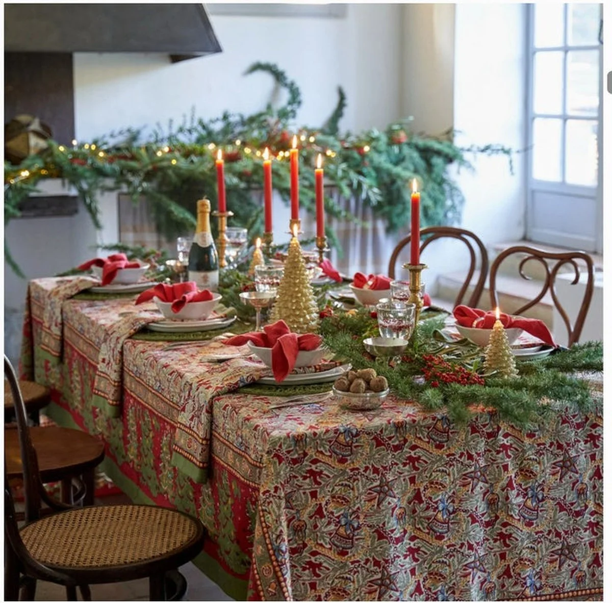 Skrytý rituál babiček: Jak jeden kus látky mění energii domova na Vánoce - image 1