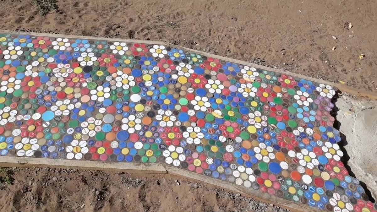 Забудьте о бетоне: как сделать садовую дорожку в 100 раз лучше — бюджетно и красиво