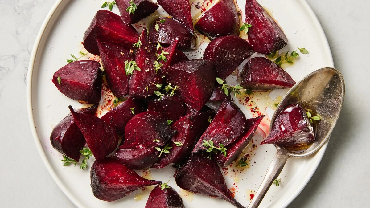 Proč zrychlit vaření červené řepy a ochránit hrnec? Stačí 1 tajná ingredience - image 1