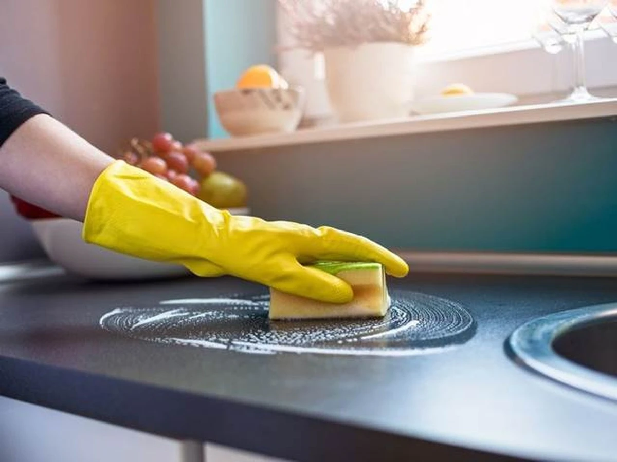 domacipastajako-extra-2.webp Domácí pasta: Jak odstranit připečený tuk z varné desky bezdrásavě - image 2