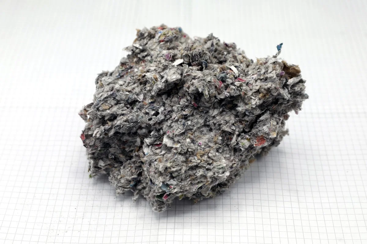 Starý trik s novinami: Jak udržet nohy v teple i při –10 °C bez drahých termoponožek - image 2