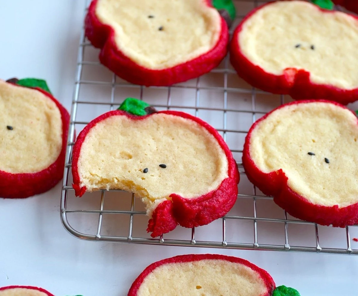 proczkusenehosp-extra-1.webp Proč zkušené hospodyňky dávají plátek jablka do sáčku s pečivem přes noc - image 1