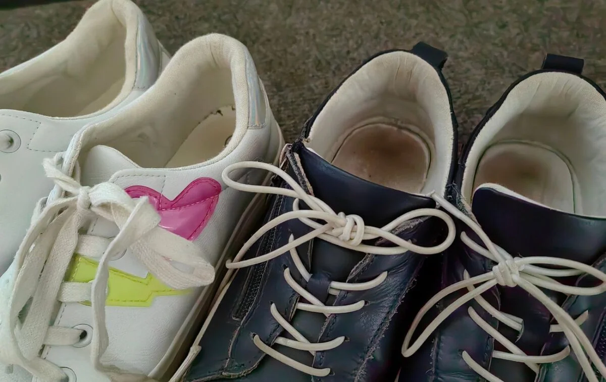 Proč zkušení козаків dávají karton do bot místo vložek: zázračný trik pro teplo i v -20