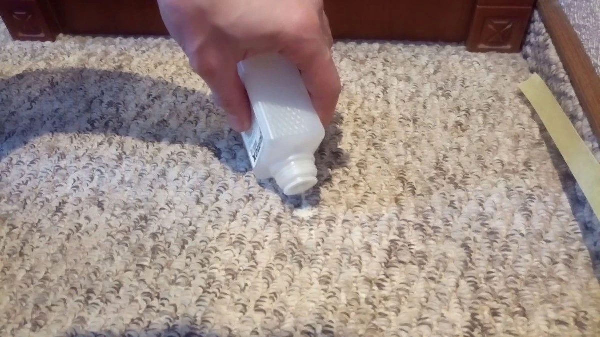 Proč zkušené hospodyňky dávají balzám na rty na koberec