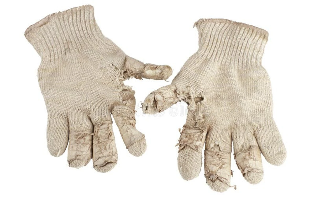 starederaveruka-extra-1.webp Staré děravé rukavice: 5 triků, jak z nich udělat pomocníky v domácnosti - image 1