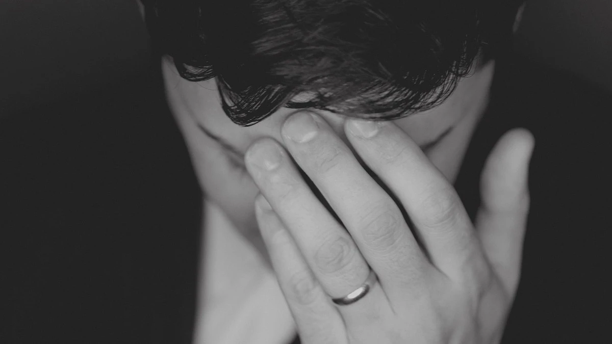 Zbavte se úzkosti za 5 minut: Proč lékaři doporučují dechovou metodu 4-7-8