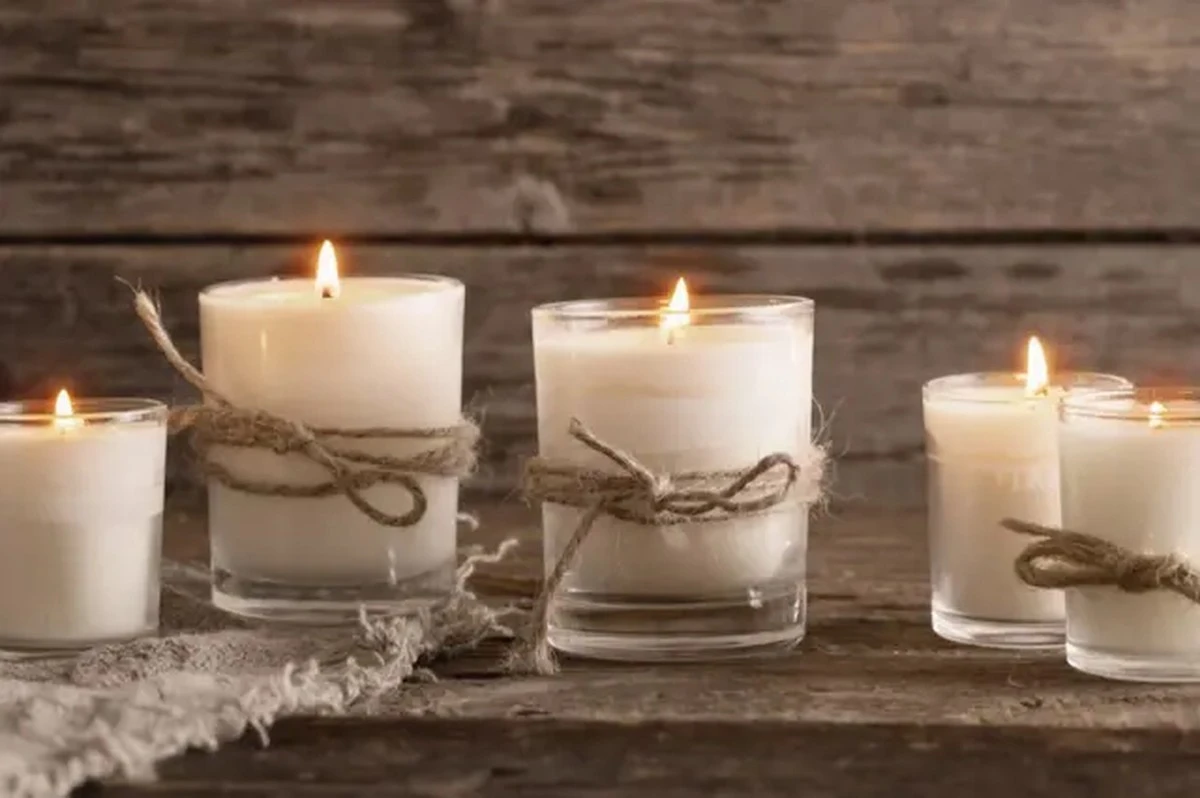 proczahradnicid-extra-1.webp Proč zahradníci dávají svíčku na dno květináče: nečekaný trik! - image 1