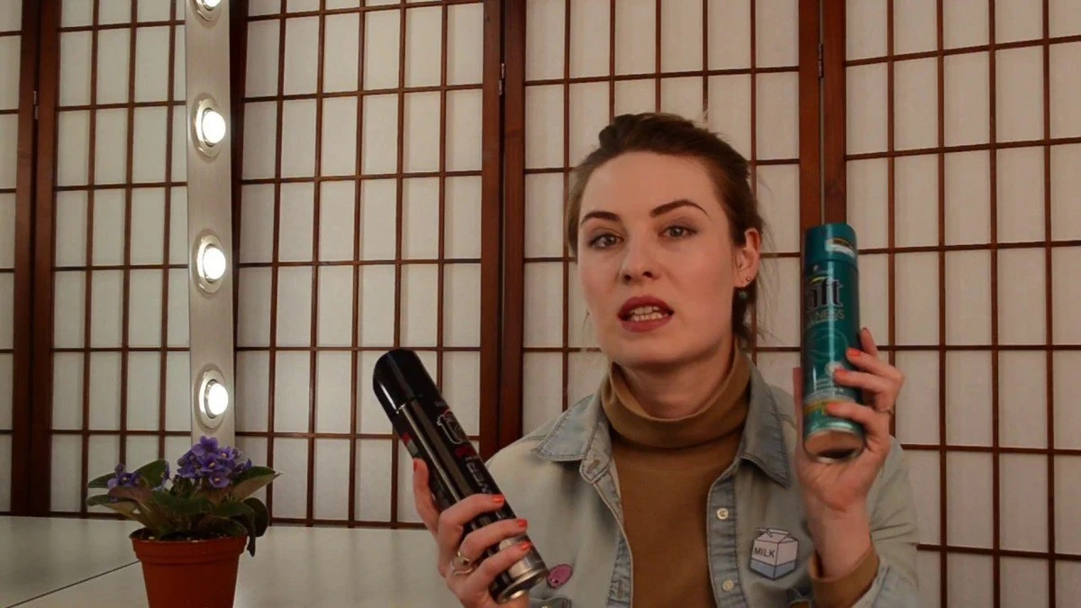 Tři překvapivé způsoby, jak lak na vlasy zachrání vaši domácnost za pár sekund