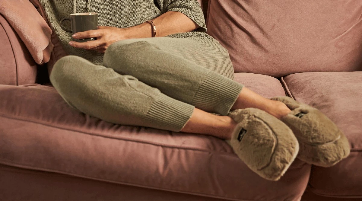 Заметуйте фольгу под носки: проверенный метод, чтобы ноги не мерзли даже в -20°C - image 1