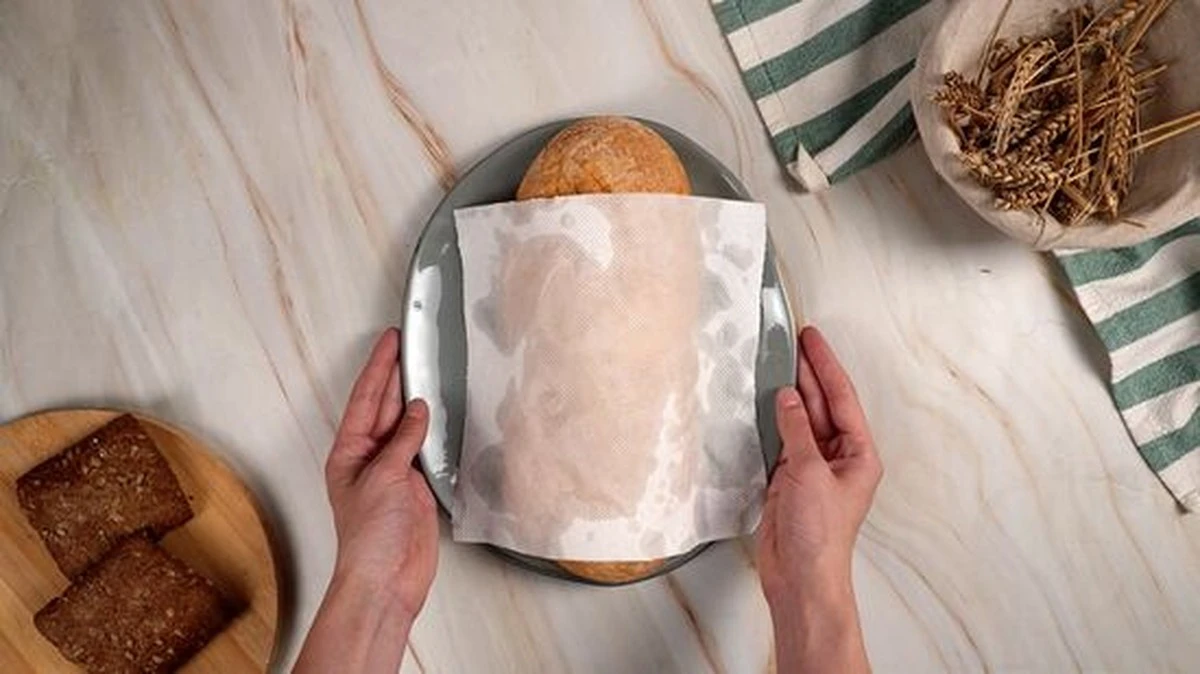 cherstvychlebja-extra-2.webp Чeрstvý chléb jako nový za 10 sekund: trik, který vás překvapí - image 2