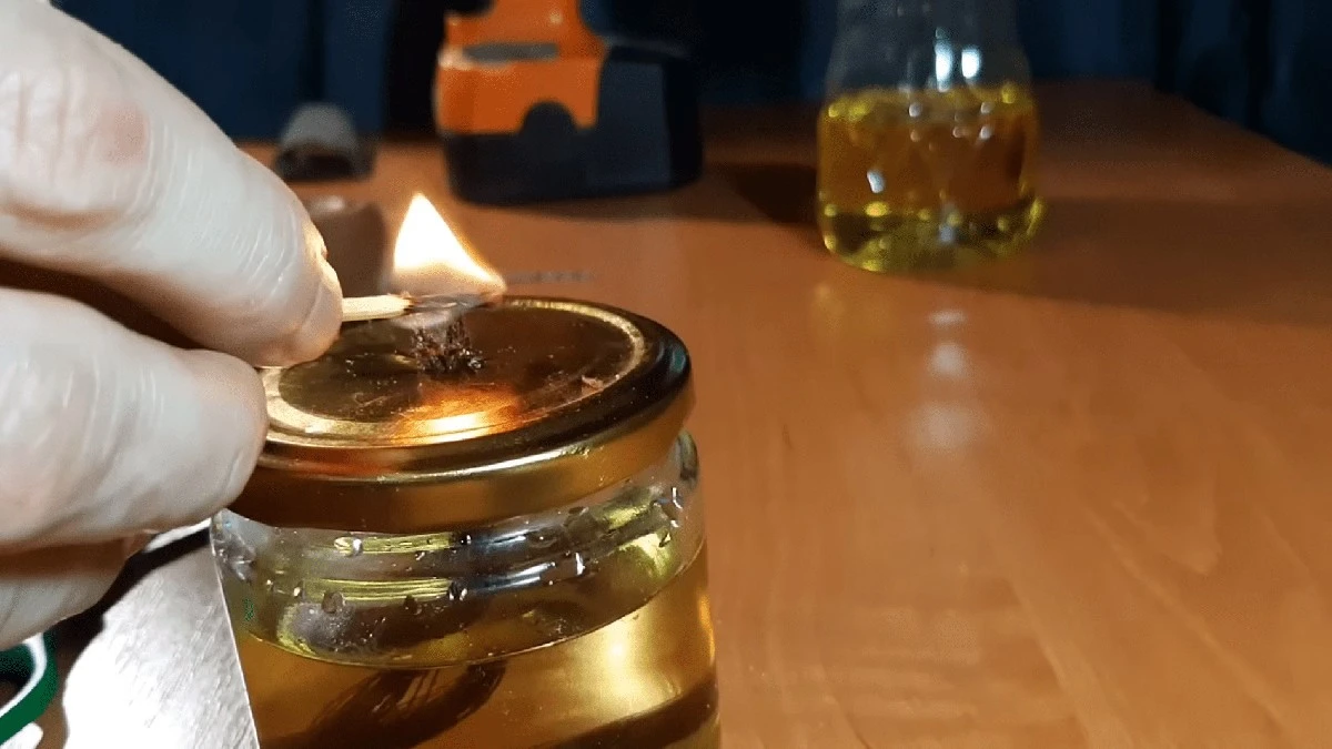 Bank of sunflower oil and a wick: how to make a beautiful, long-burning lamp