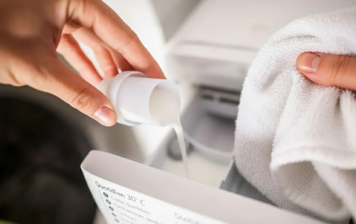 Proč se zkušené hospodyňky spoléhají na dvě víčka speciální přísady místo drahé aviváže